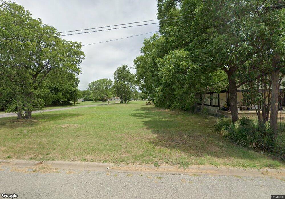 703 E Pacific St, Sherman, TX 75090 - photo 1