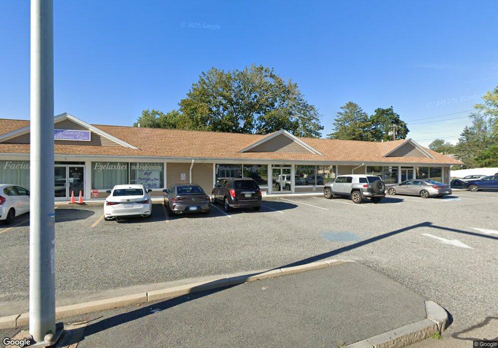 2067 Mineral Spring Ave unit Middle, North Providence, RI 02911 - photo 1