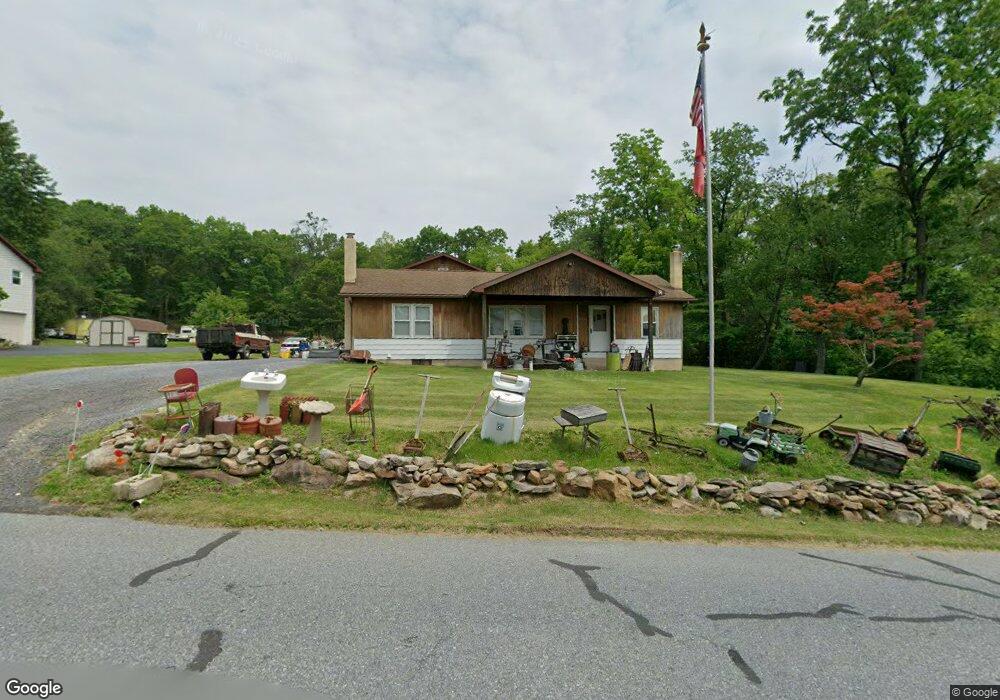 2211 Skyline Dr, Slatington, PA 18080 - photo 1