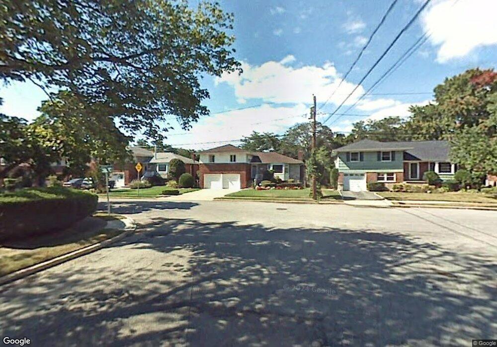 968 Mark Dr, North Bellmore, NY 11710 - photo 1