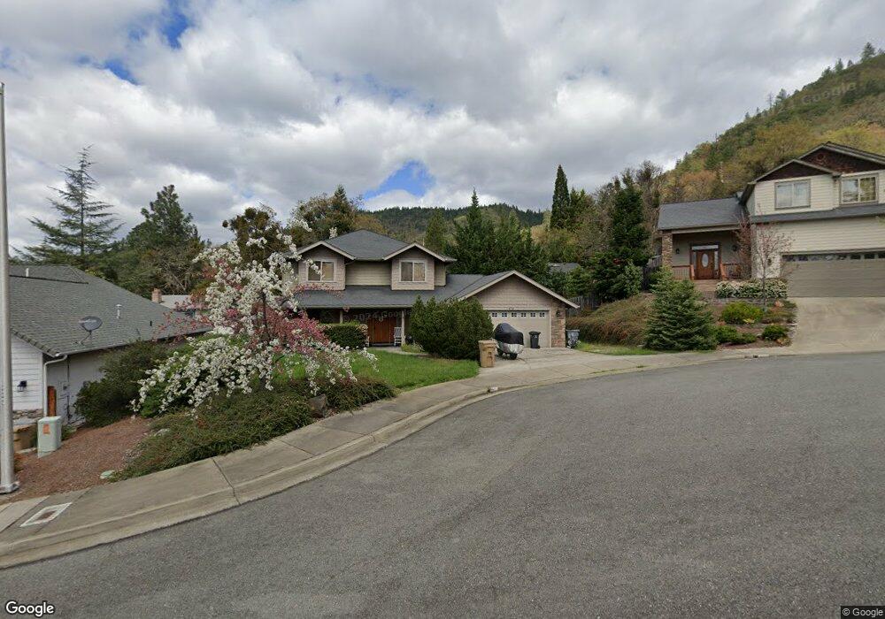 1472 NE Jennifer Way, Grants Pass, OR 97526 - photo 1