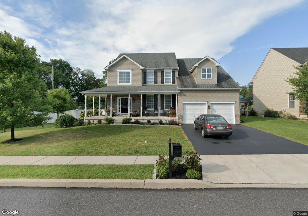 2 Oak Creek Dr, Royersford, PA 19468 - photo 1