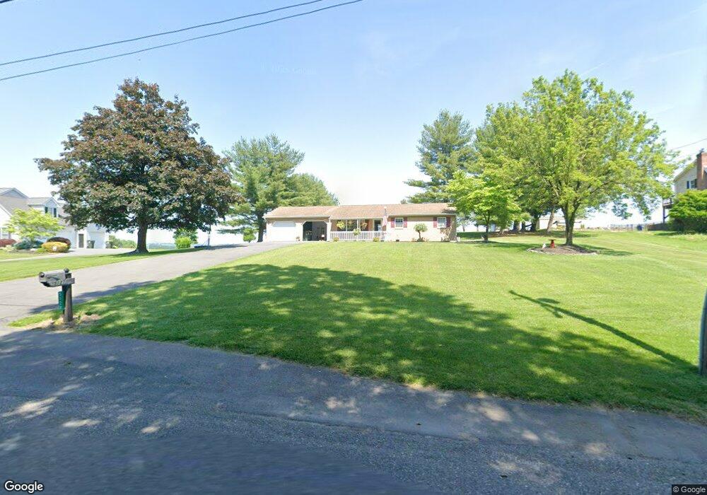 5127 Sparrow Ln, Coplay, PA 18037 - photo 1