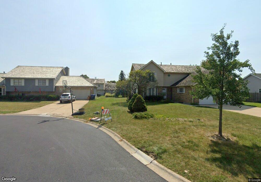 3419 Meadow Crest Cir, Gurnee, IL 60031 - photo 1