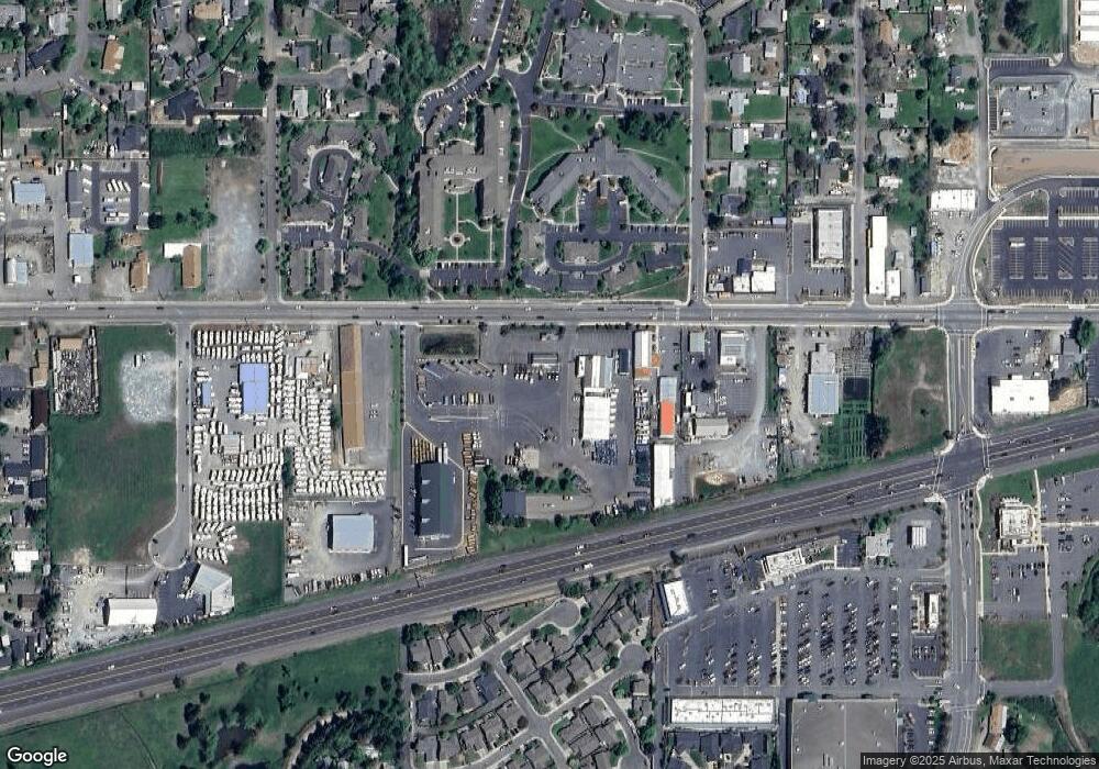 1381 Redwood Ave, Grants Pass, OR 97527 - photo 1