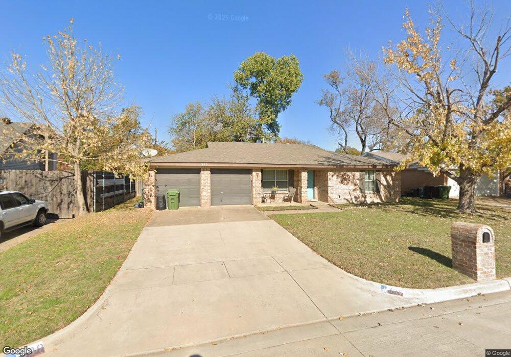 309 Tanglewood Dr, Hurst, TX 76053 - photo 1