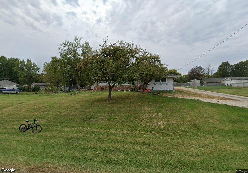 260 W Myrtle St, Virginia, IL 62691 - photo 1