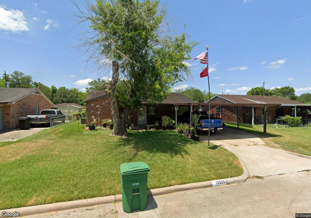 10806 Twig Dr, Houston, TX 77089 - photo 1