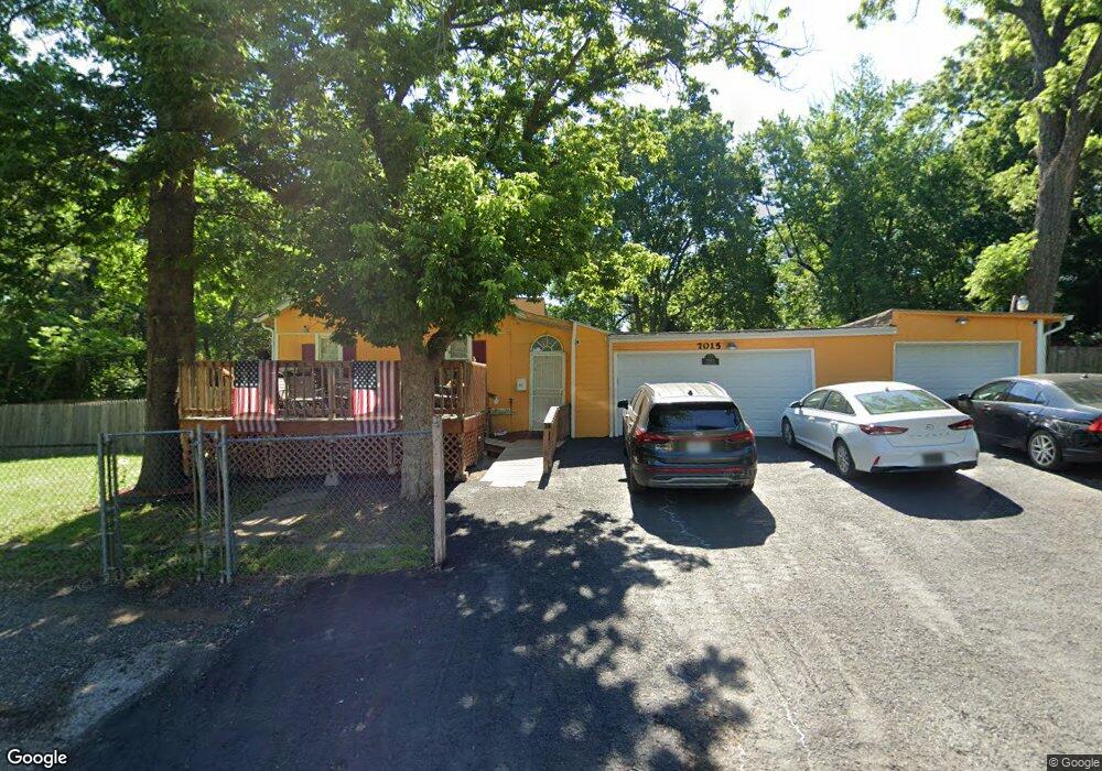 7015 Walrond Ave, Kansas City, MO 64132 - photo 1
