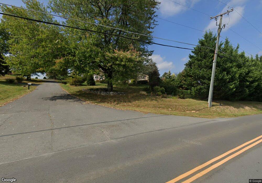 35696 Kelsey Hill Ct, Round Hill, VA 20141 - photo 1