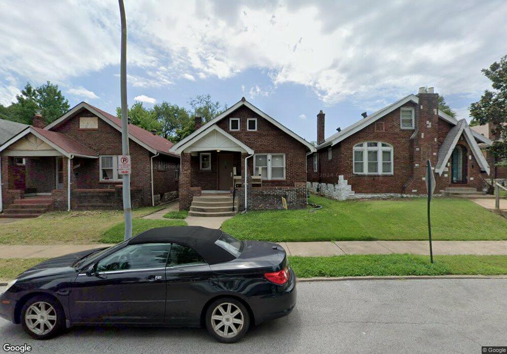 4664 Penrose St, Saint Louis, MO 63115 - photo 1