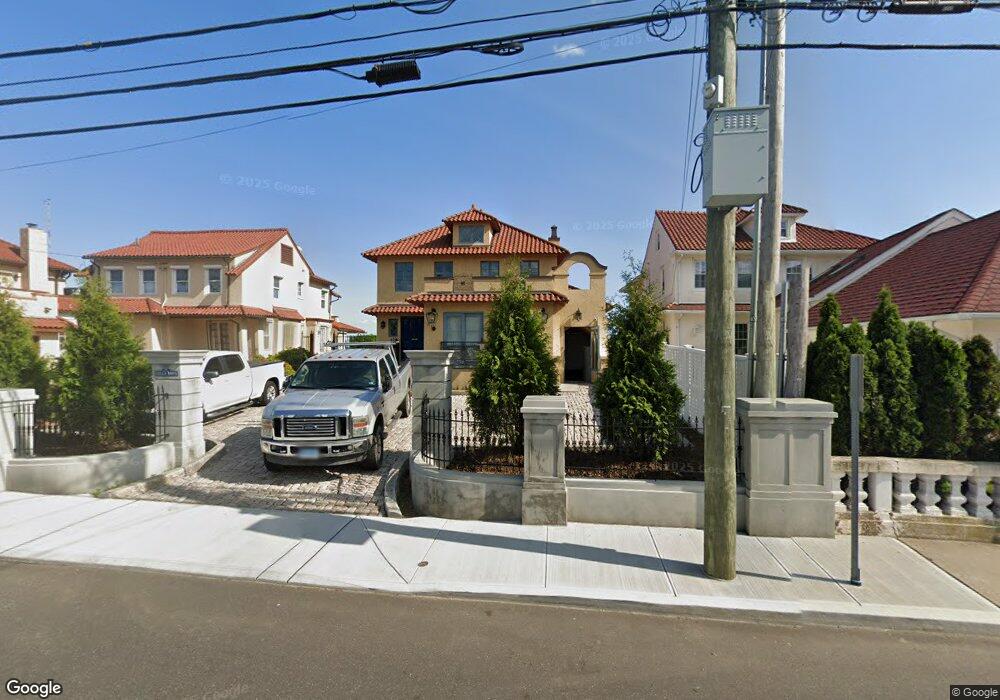 121 Merwin Ave, Milford, CT 06460 - photo 1