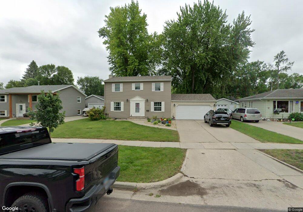 82 27th Ave N, Fargo, ND 58102 - photo 1