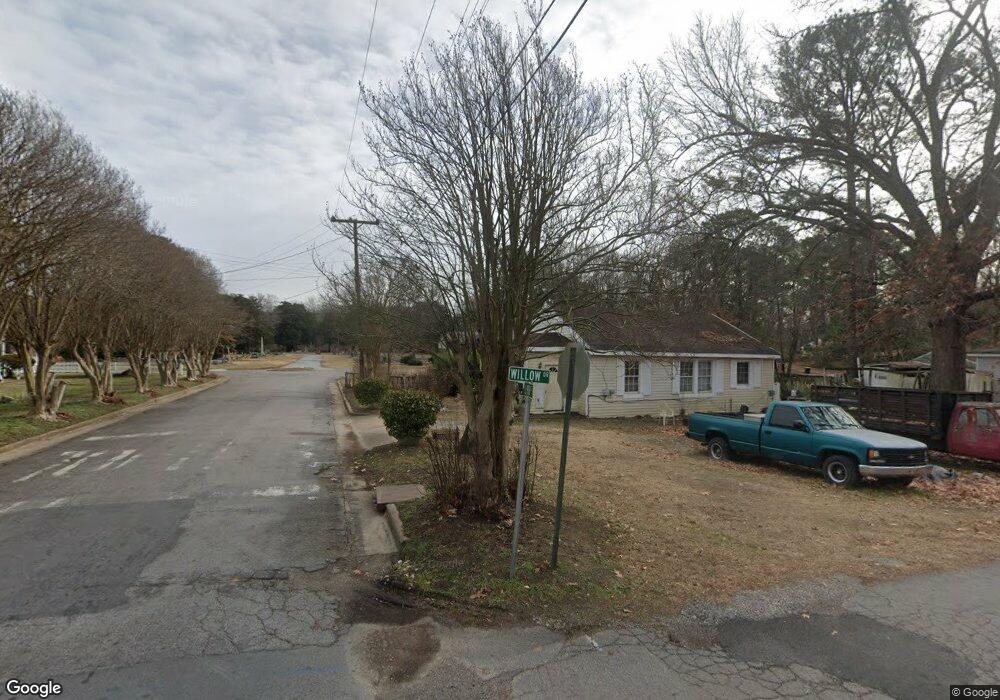 905 Willow Dr, Weldon, NC 27890 - photo 1