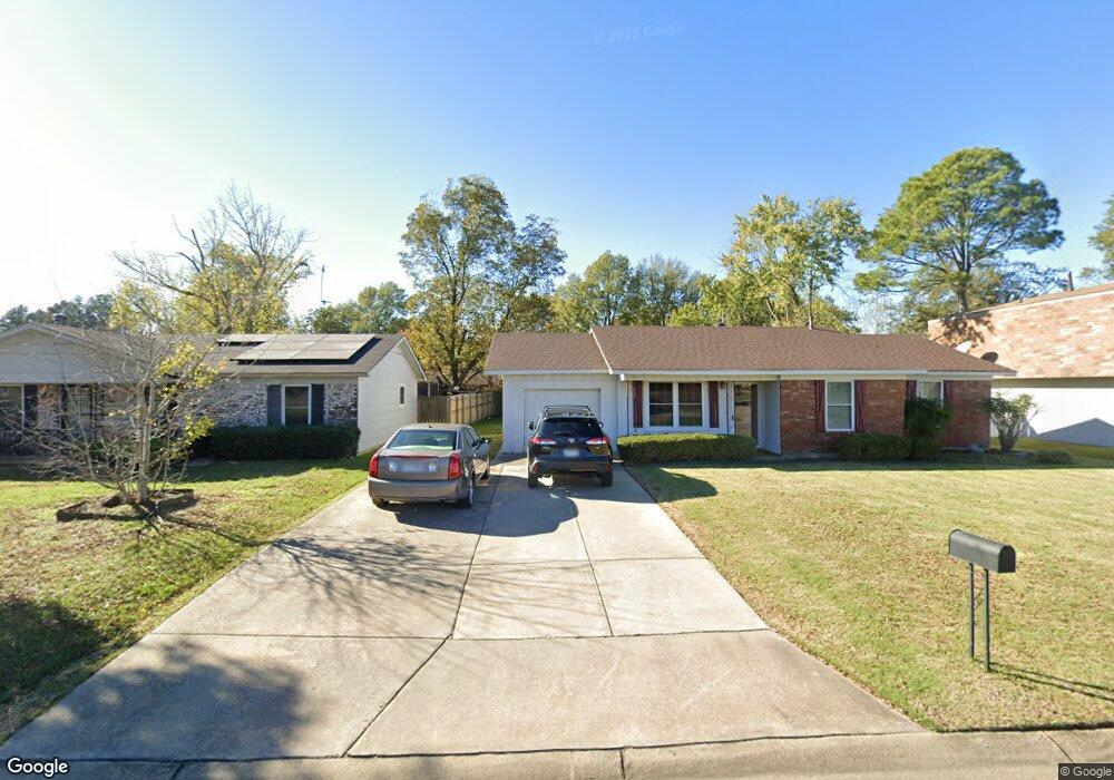 1301 N Maple St, Stuttgart, AR 72160 - photo 1