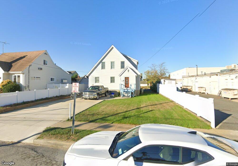 708 Farmers Ave, Bellmore, NY 11710 - photo 1