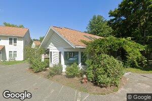 34 Pomeroy Ln, Amherst, MA 01002