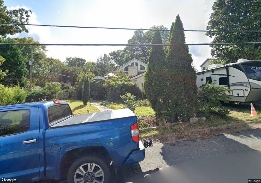 6608 Rannoch Rd, Bethesda, MD 20817 - photo 1