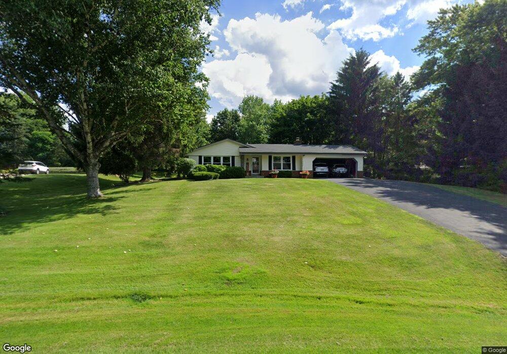 N59W26381 Indian Head Dr, Sussex, WI 53089 - photo 1