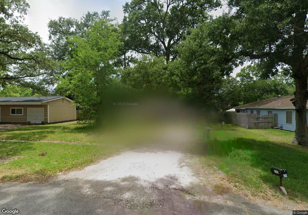 411 N Durant St, Alvin, TX 77511 - photo 1