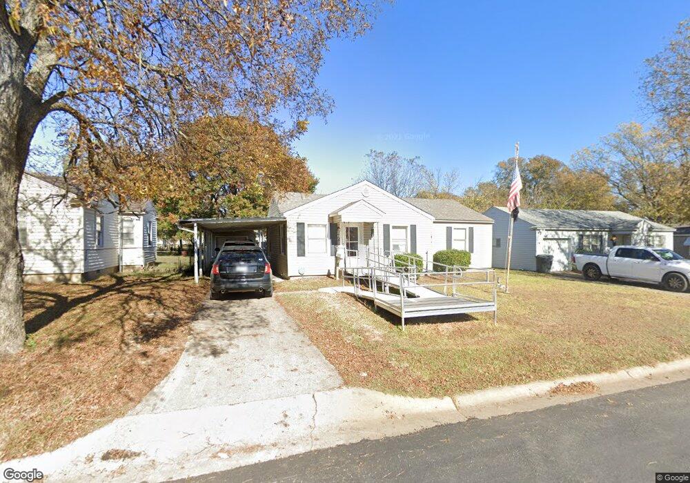 721 Davis St NW, Ardmore, OK 73401 - photo 1