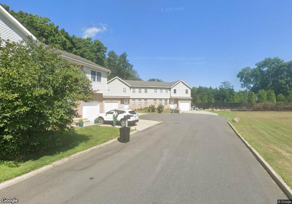 14 Caruso Ct unit 16, Glen Cove, NY 11542 - photo 1