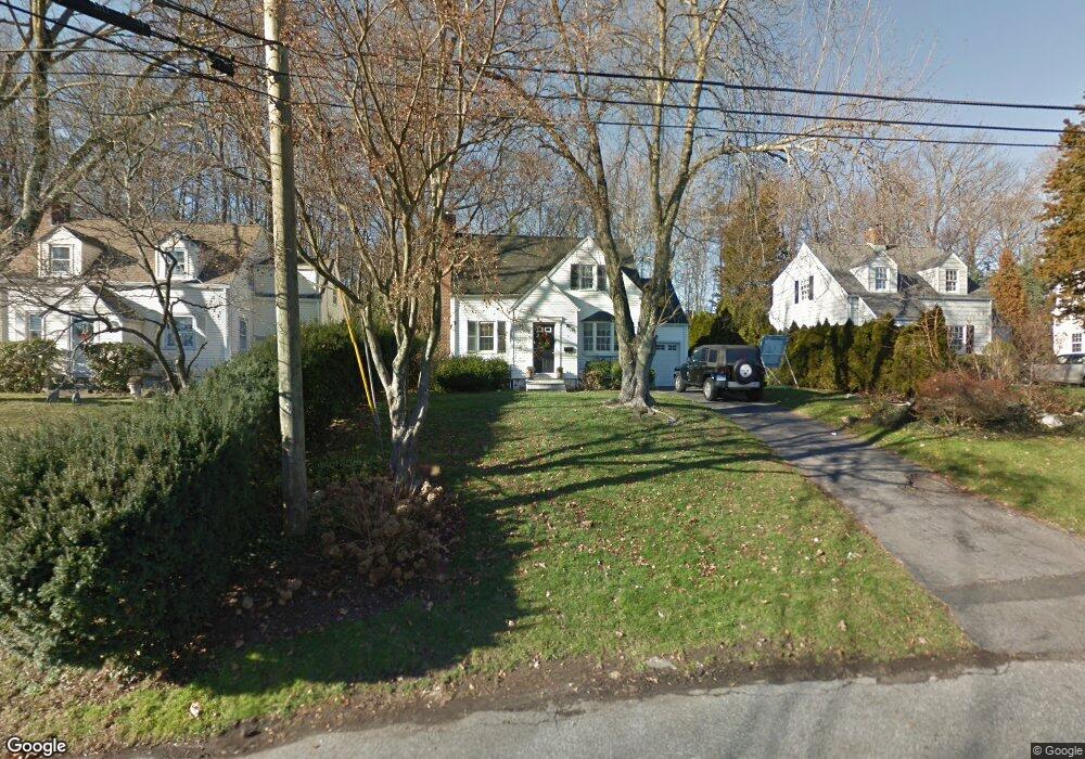 10 Peters Rd, Riverside, CT 06878 - photo 1