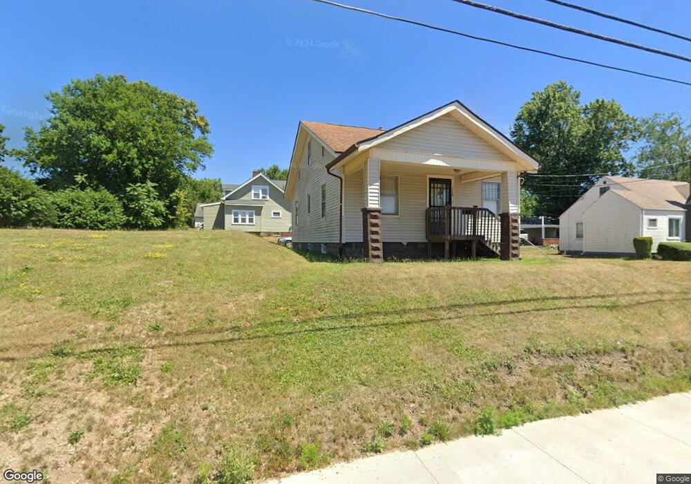 1728 Gibbs Ave NE, Canton, OH 44705 - photo 1