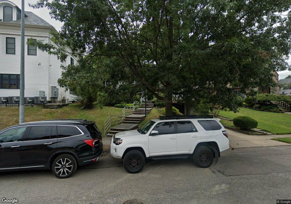 135-40 78th Rd, Flushing, NY 11367 - photo 1