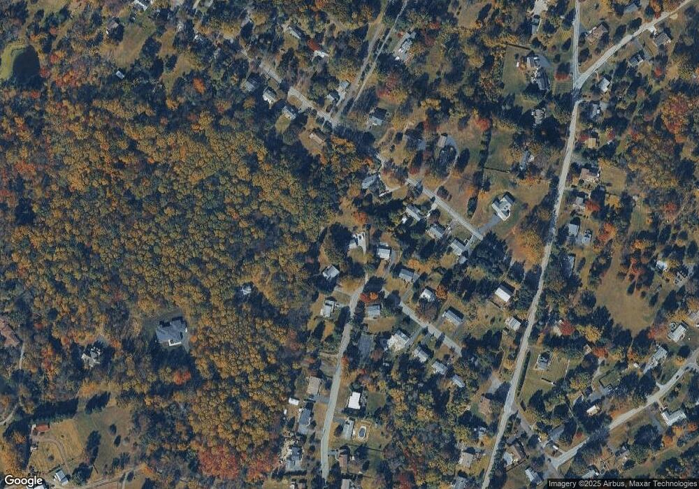 747 W Hoffecker Rd, Pottstown, PA 19465 - photo 1