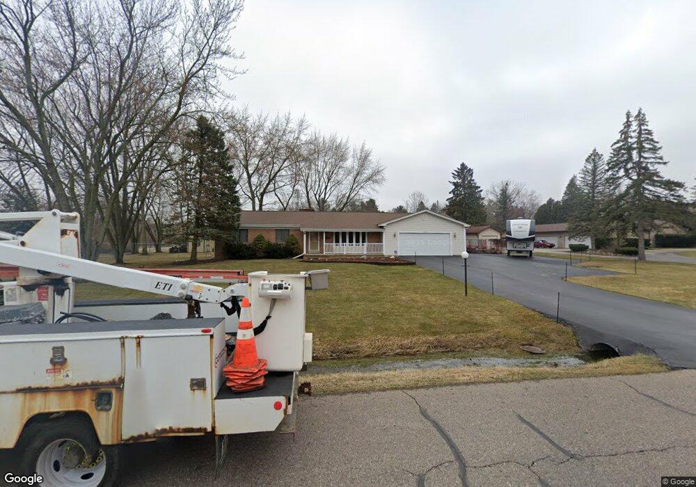 1310 Maplekrest Dr, Flint, MI 48532 - photo 1