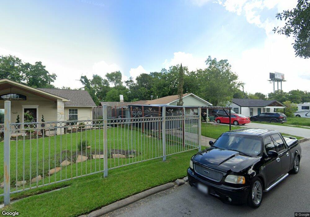 7667 Mchenry St, Houston, TX 77087 - photo 1