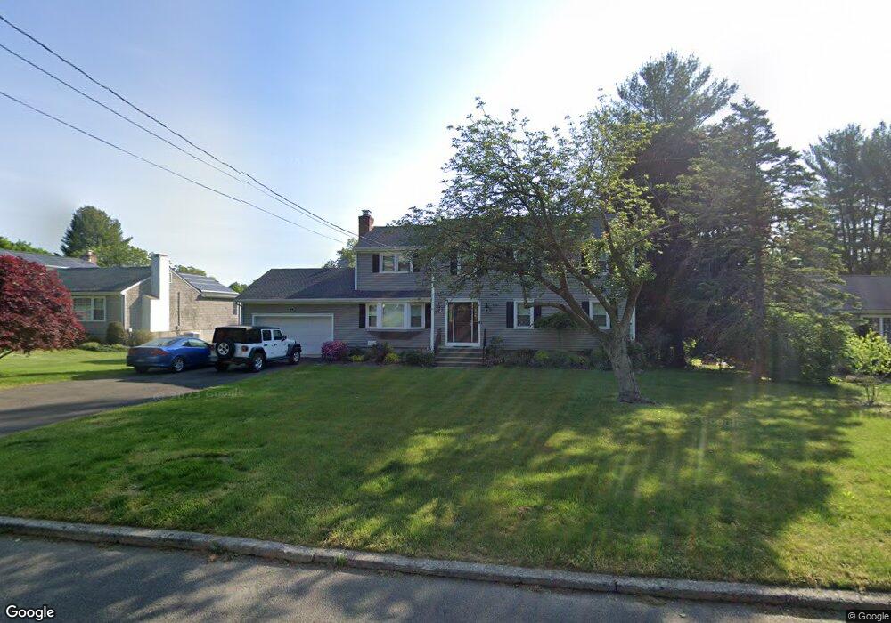 56 Lamplighter Ln, Fairfield, CT 06825 - photo 1