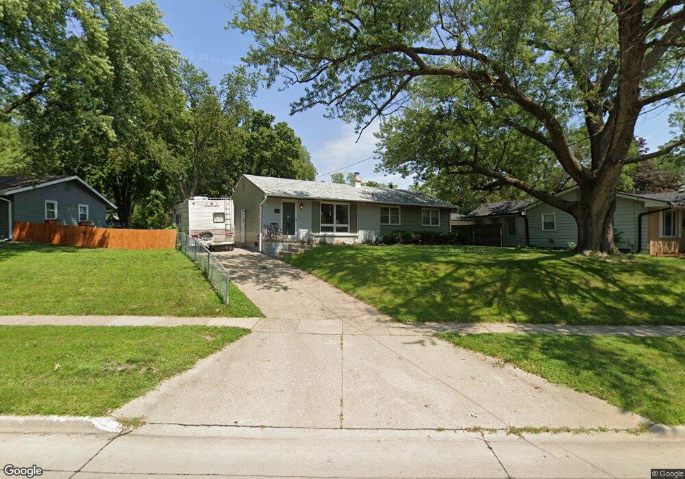 2911 Vine St, West Des Moines, IA 50265 - photo 1