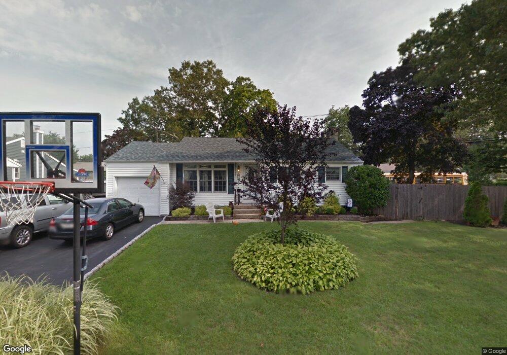 1 Windsor St, Islip, NY 11751 - photo 1