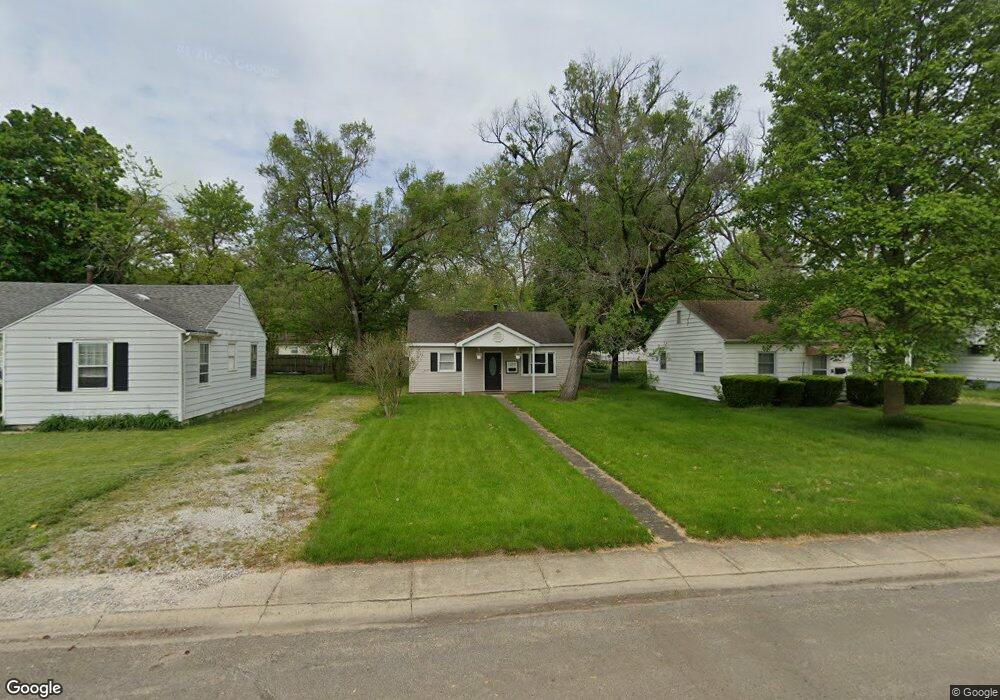 1317 S Lawn Dr, Mattoon, IL 61938 - photo 1