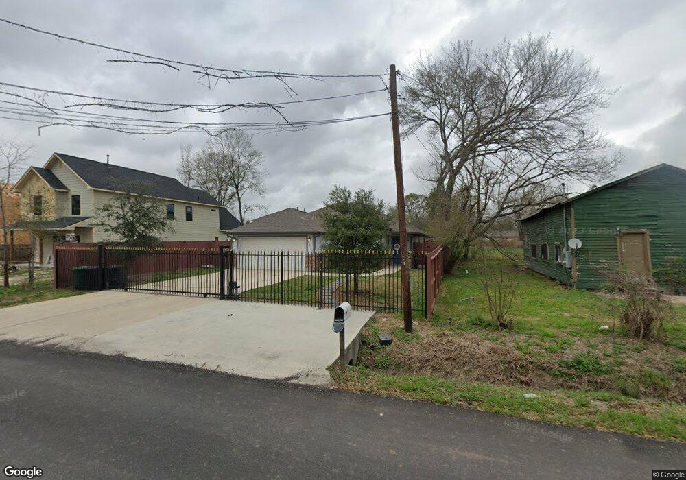 1522 Esther Dr, Houston, TX 77088 - photo 1