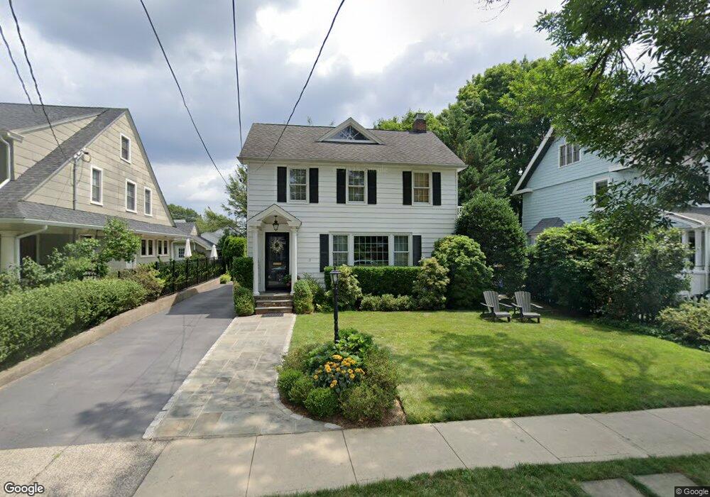 3 Washington Place, Port Washington, NY 11050 - photo 1