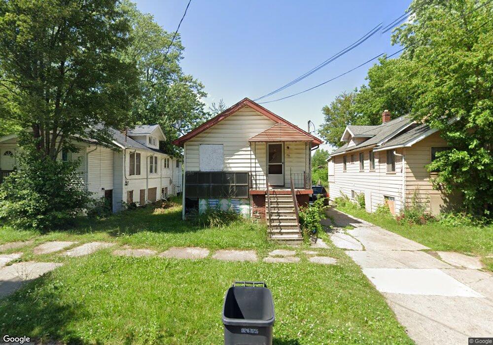 730 Barrie Ave, Flint, MI 48507 - photo 1