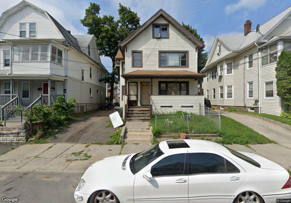 421 Logan St unit 423, Bridgeport, CT 06607 - photo 1