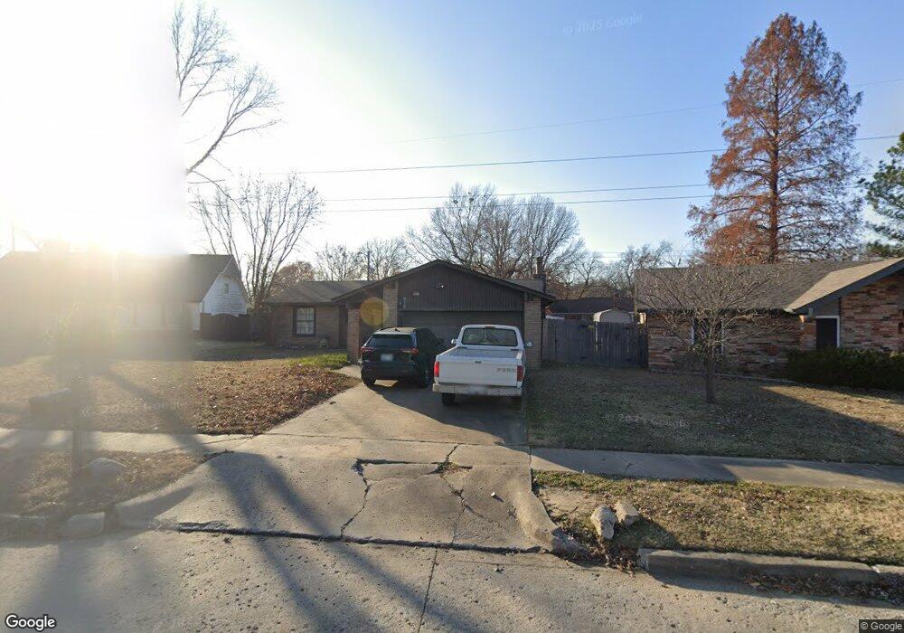 912 S Lions Ave, Broken Arrow, OK 74012 - photo 1