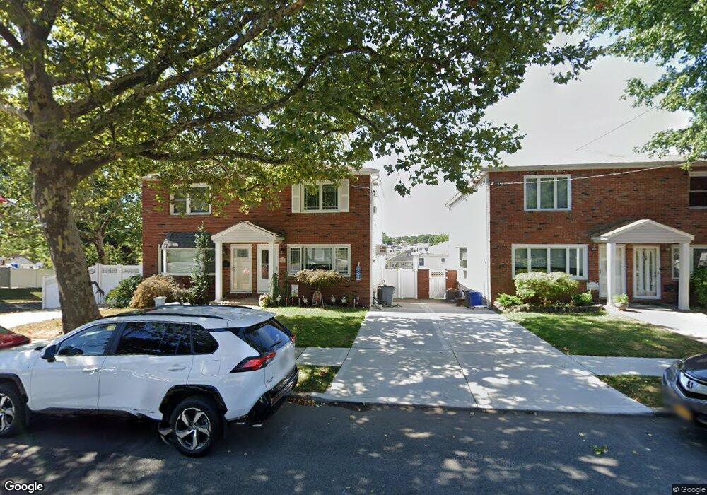 68 Mobile Ave, Staten Island, NY 10306 - photo 1