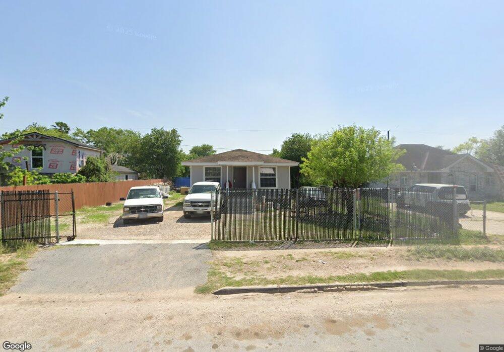 325 San Bernardino Dr, Alamo, TX 78516 - photo 1