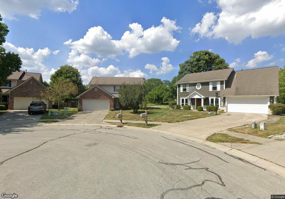 10364 Crestridge Ct, Fishers, IN 46037 - photo 1