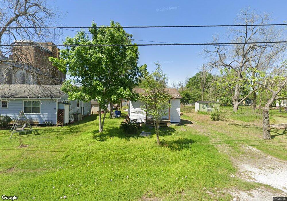 1516 Avenue M, Bay City, TX 77414 - photo 1