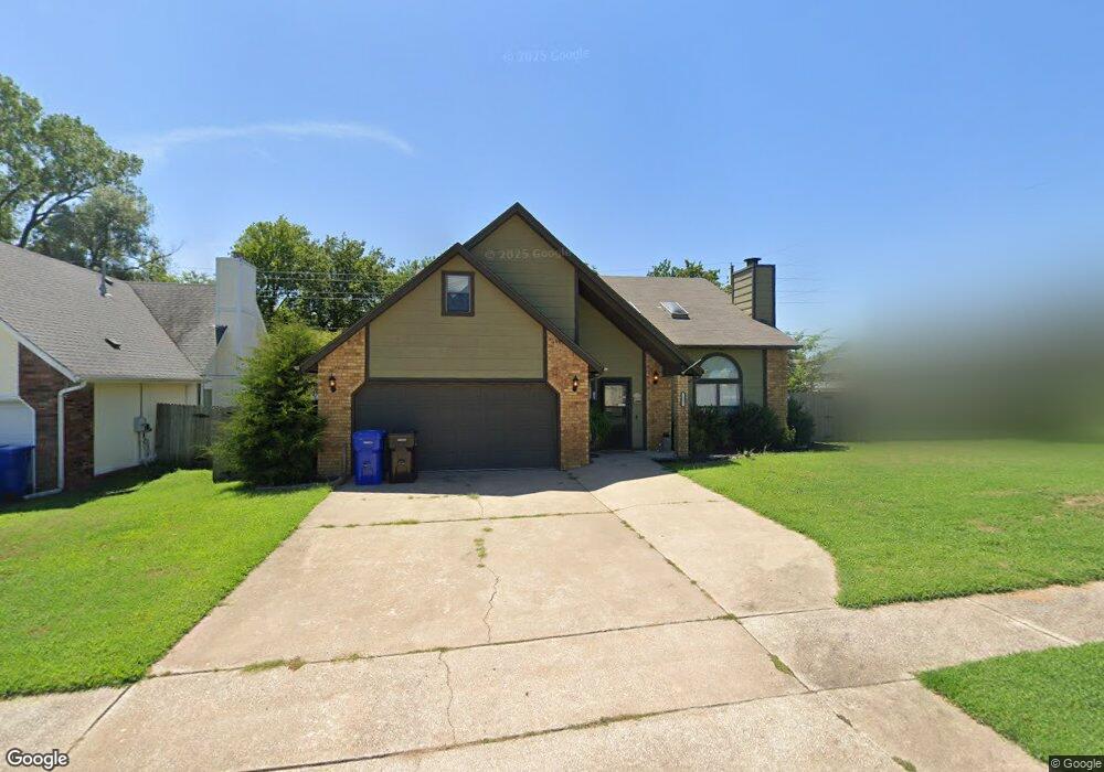 2005 W Utica St, Broken Arrow, OK 74011 - photo 1