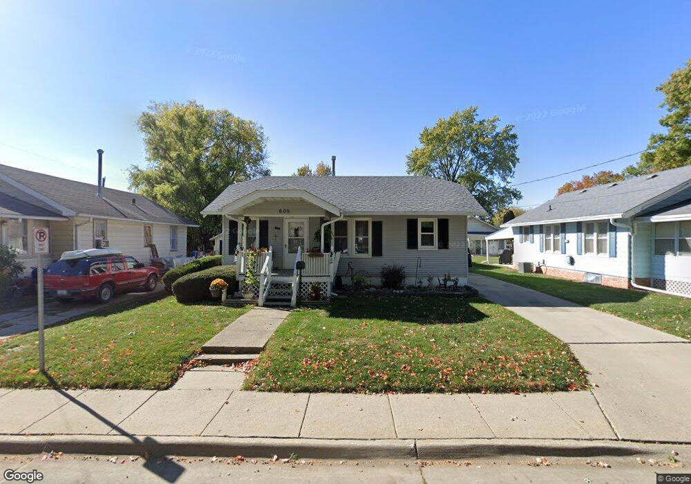 605 E 8th St N, Newton, IA 50208 - photo 1