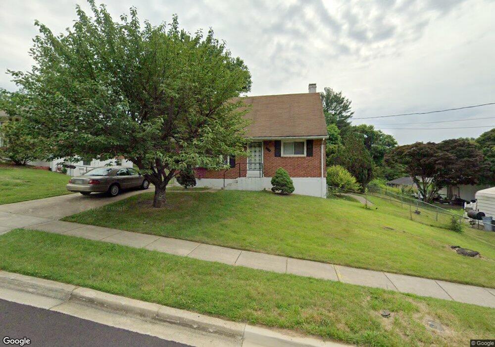 203 E Mill Ave, Capitol Heights, MD 20743 - photo 1