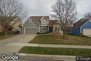 1124 Sawhill Dr, Lawrence, KS 66049