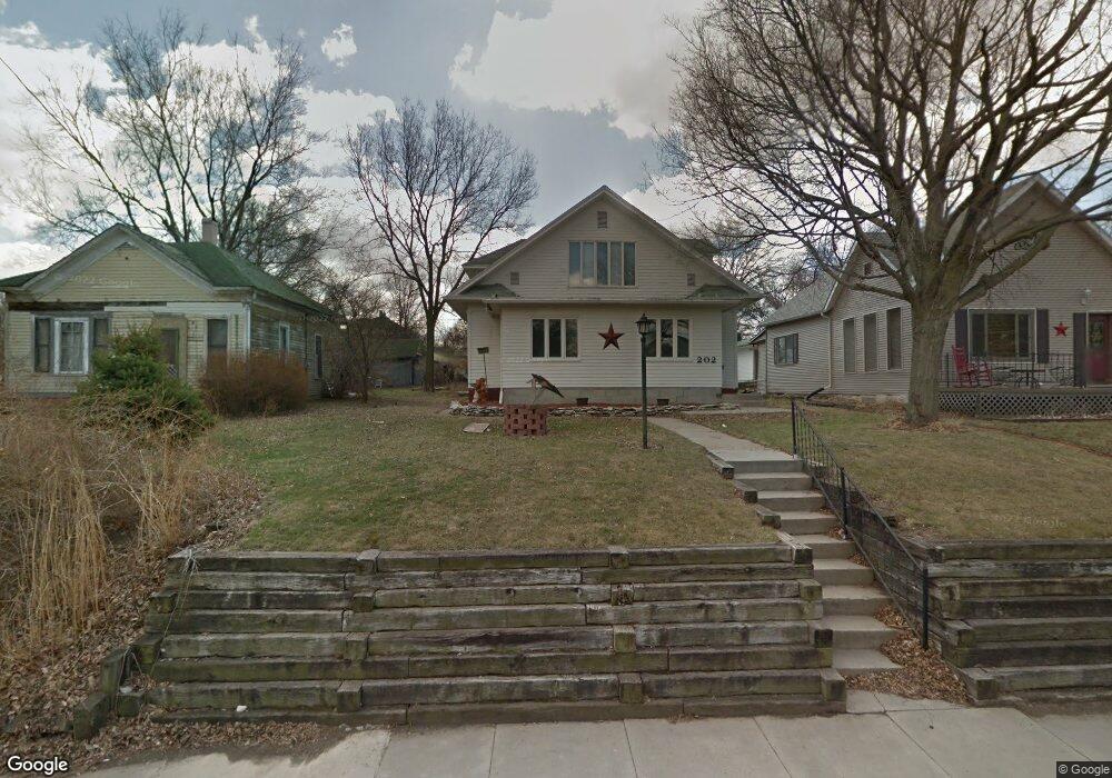 202 E Washington Ave, Shenandoah, IA 51601 - photo 1